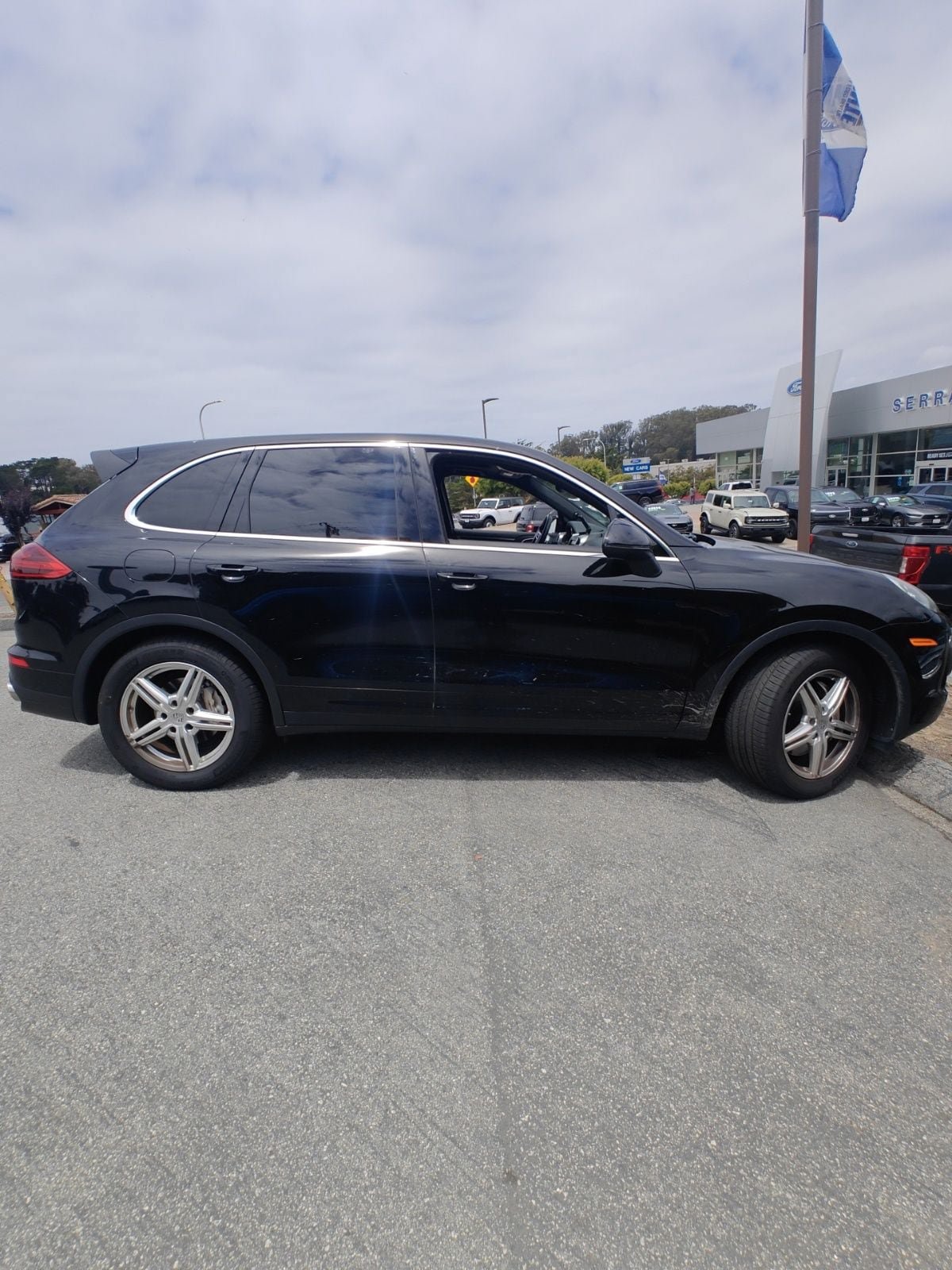 Used 2015 Porsche Cayenne S AWD/4WD image 8