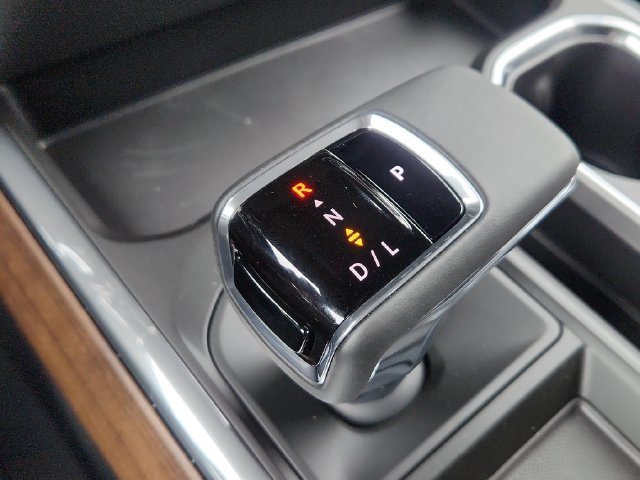 New 2026 Chevrolet Silverado 1500 High Country w/ High Country Premium Package AWD/4WD image 31