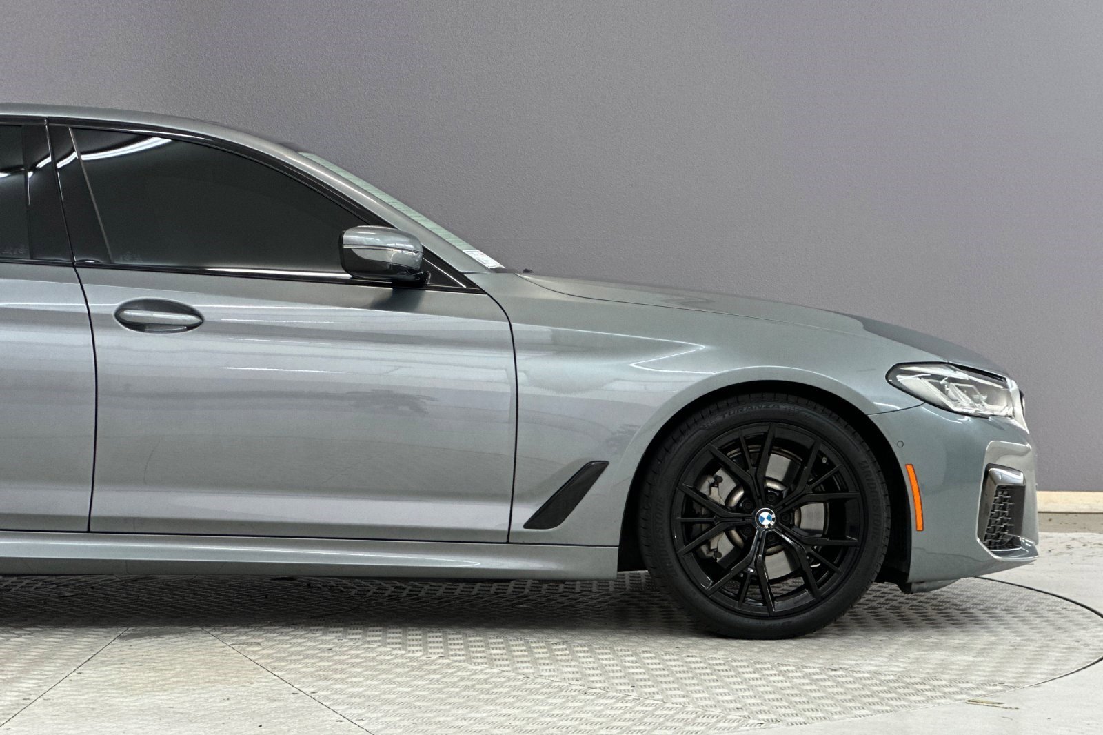 Used 2023 BMW 530i w/ M Sport Package image 34