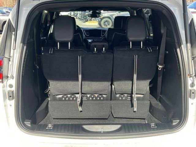 New 2026 Chrysler Pacifica Limited image 13