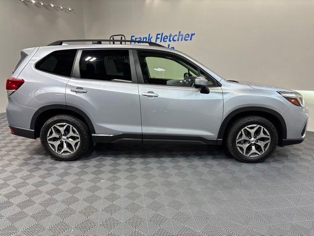 Used 2020 Subaru Forester Premium AWD/4WD image 6
