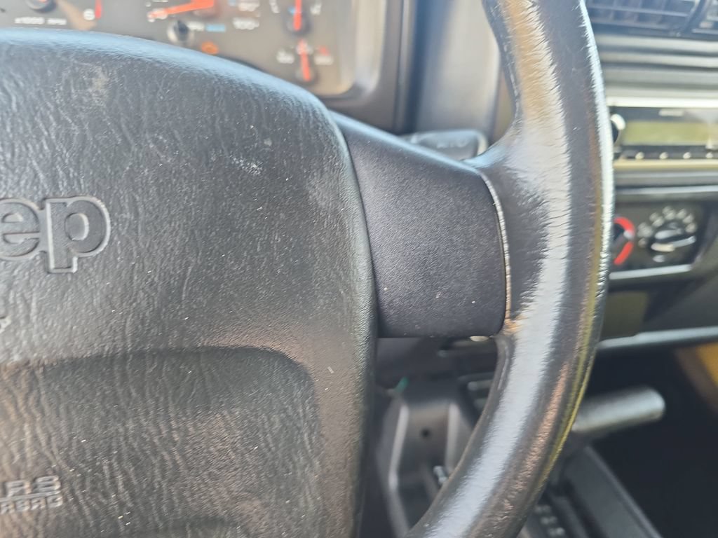 Used 2004 Jeep Wrangler 4WD image 16