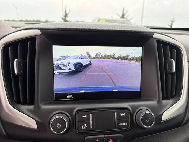 Used 2024 GMC Terrain SLT AWD/4WD image 25