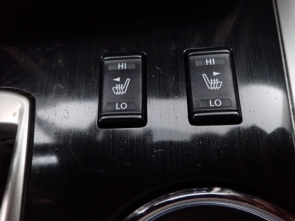 Used 2018 Nissan Pathfinder SV w/ SV All Weather Package image 2