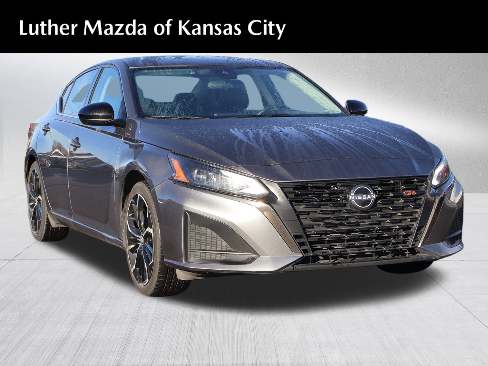 Used 2024 Nissan Altima 2.5 SR