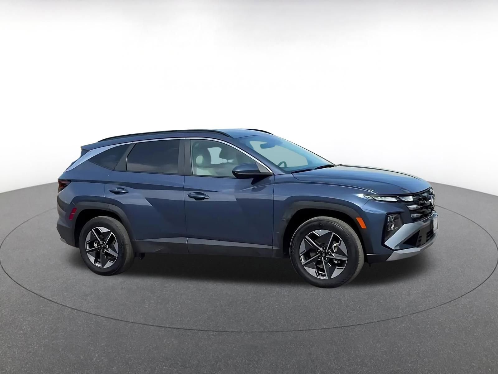 Used 2025 Hyundai Tucson SEL AWD/4WD image 2