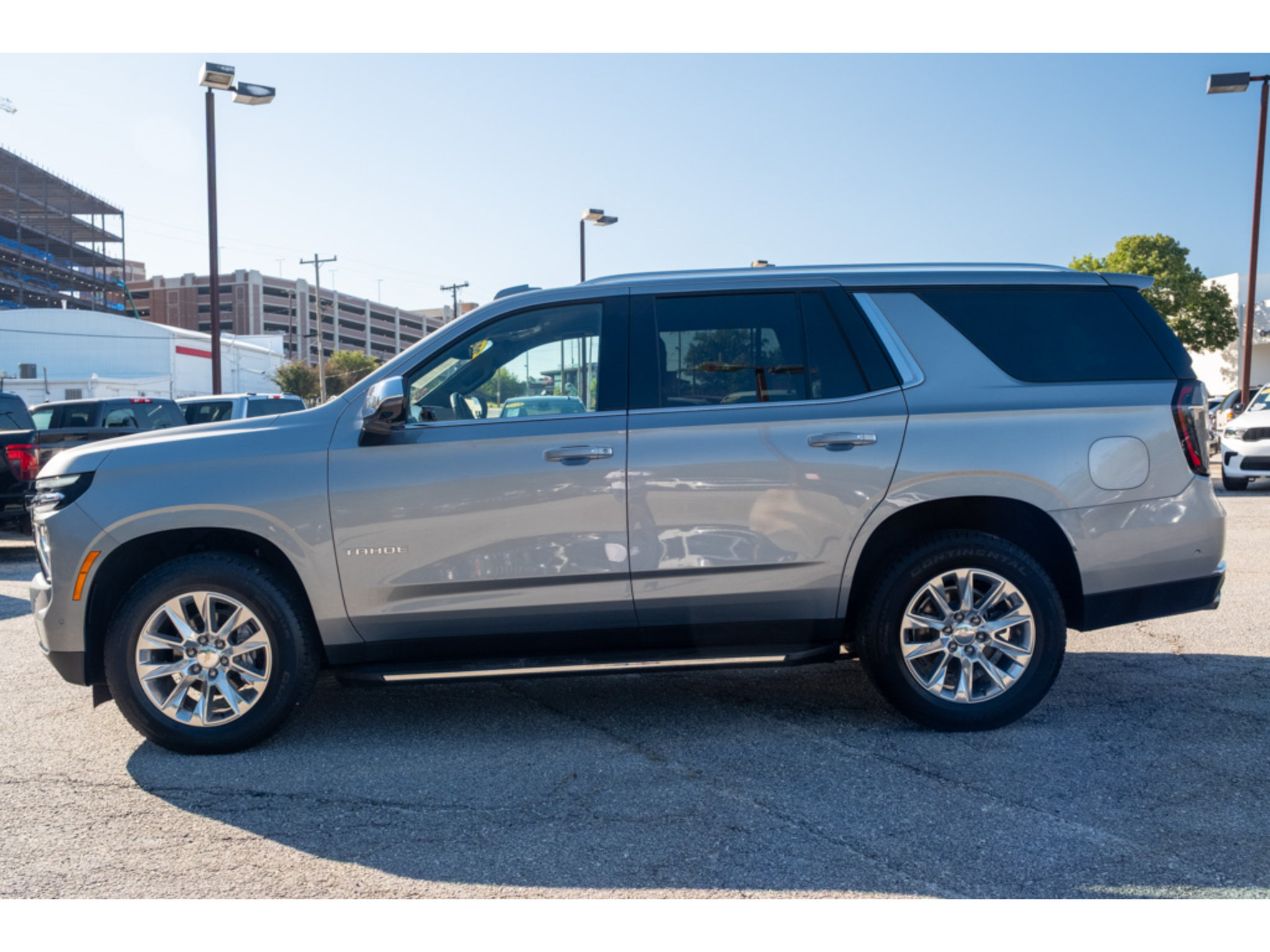 Used 2025 Chevrolet Tahoe Premier AWD/4WD image 5