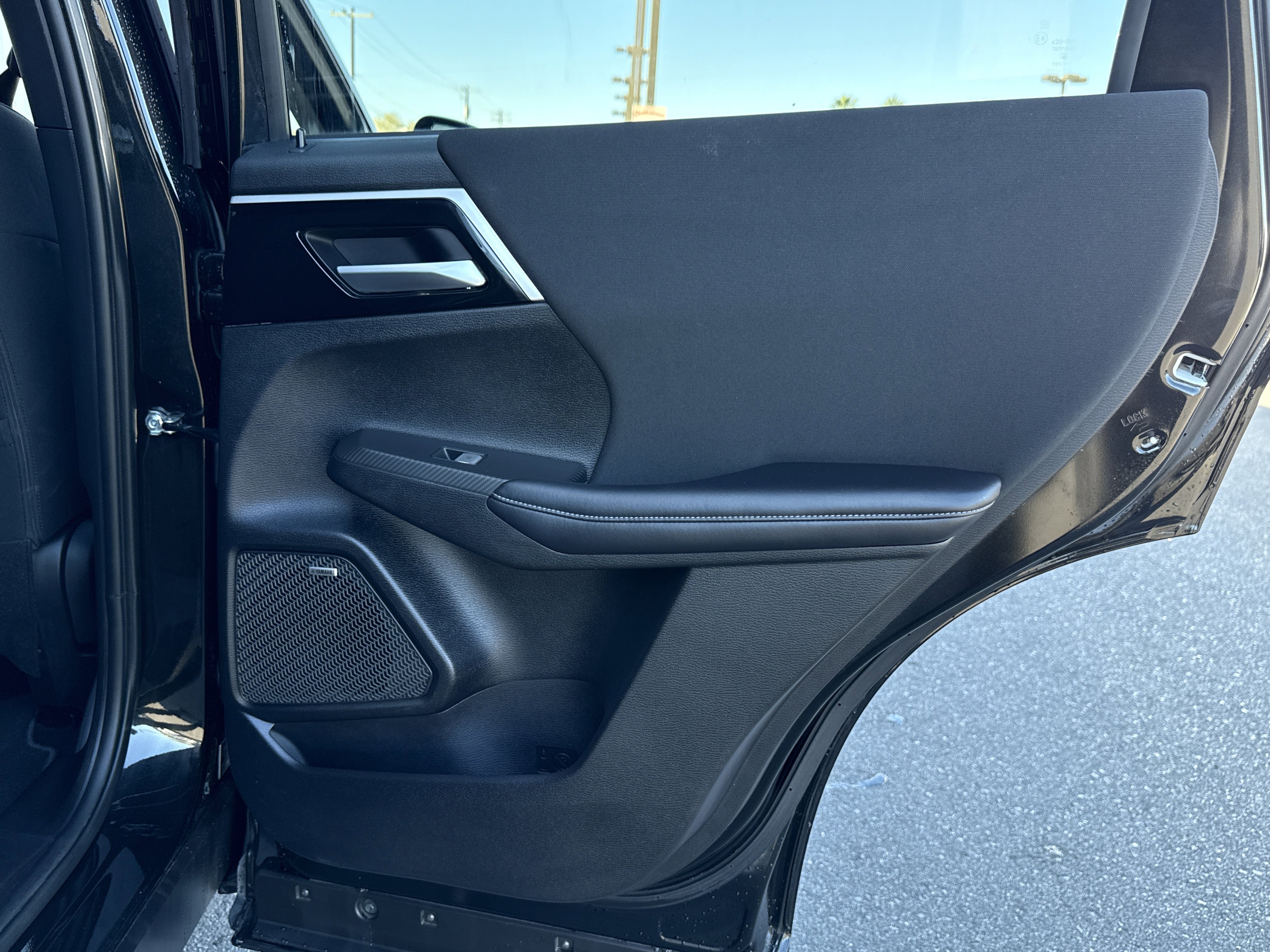 Used 2025 Mitsubishi Outlander ES image 43