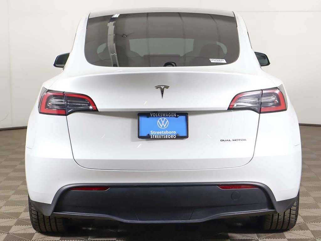 Used 2023 Tesla Model Y Long Range image 12