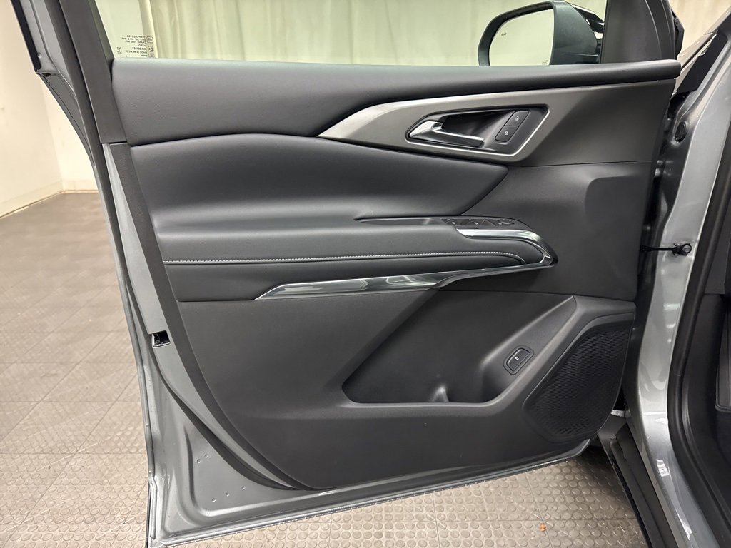 New 2026 Chevrolet Traverse LT w/ Sun and Wheel Package image 23