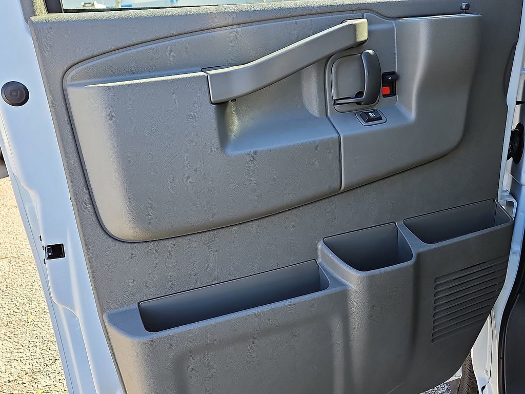 New 2025 Chevrolet Express 2500 Work Van 3D Cargo Van w/ Driver Convenience Package image 7