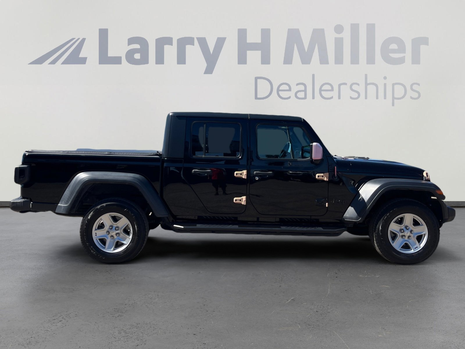 Used 2020 Jeep Gladiator Sport w/ Quick Order Package 24S image 6