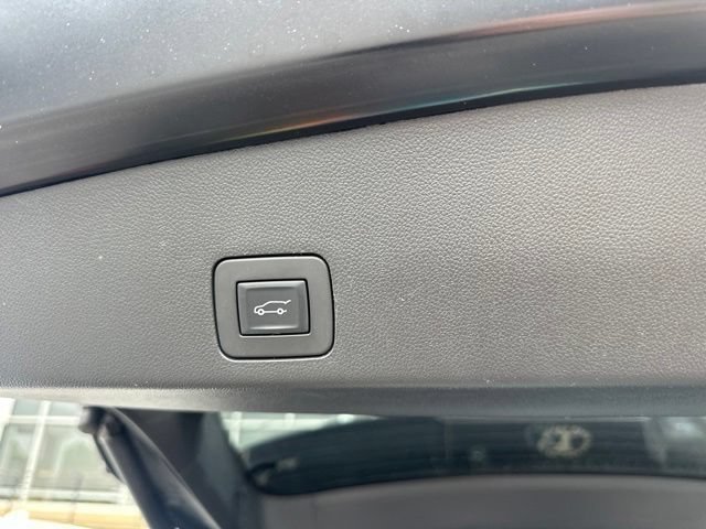 Certified 2022 Buick Encore GX Select w/ Advanced Technology Package FWD image 14