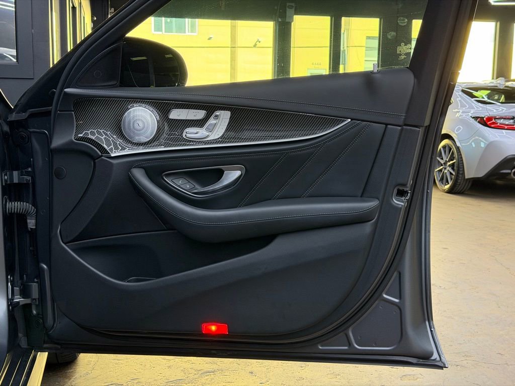 Used 2018 Mercedes-Benz E 63 AMG S image 23
