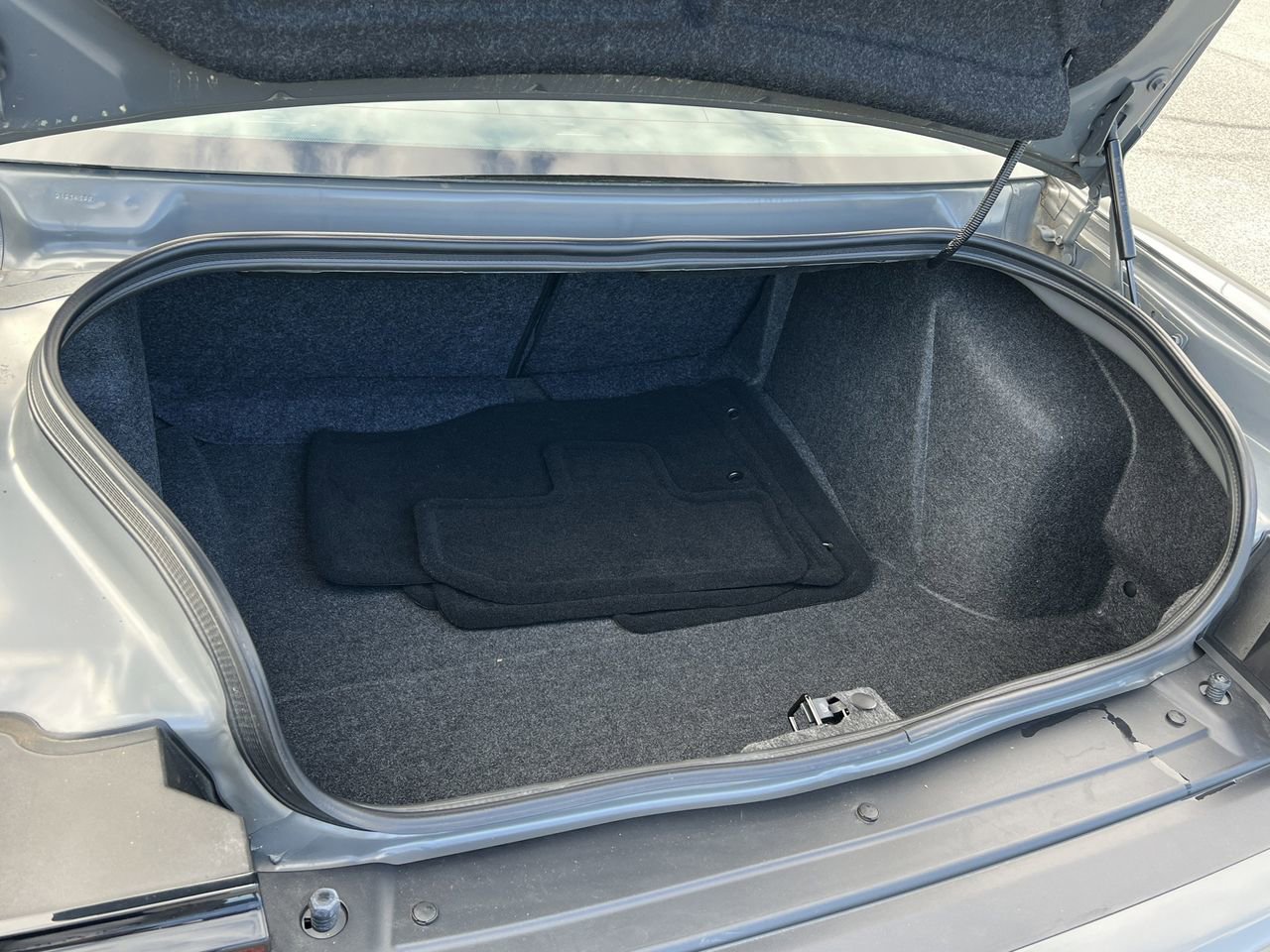 Used 2023 Dodge Challenger R/T w/ Blacktop Package image 23