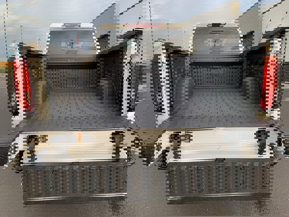 Used 2022 GMC Sierra 1500 SLT w/ SLT Convenience Package image 14