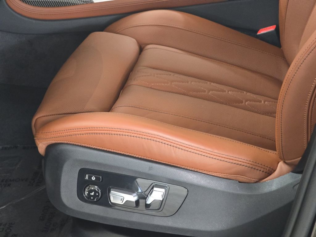 Used 2026 BMW X7 M60i w/ Executive Package AWD/4WD image 28