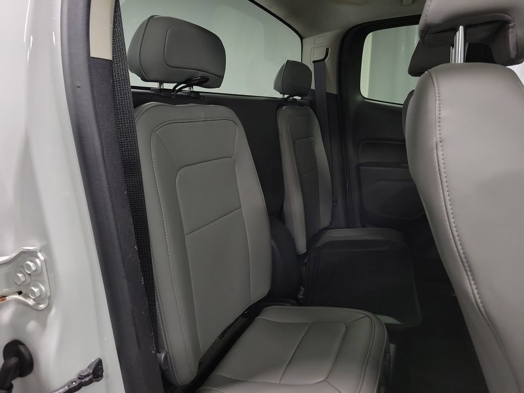 Used 2015 Chevrolet Colorado W/T RWD image 26