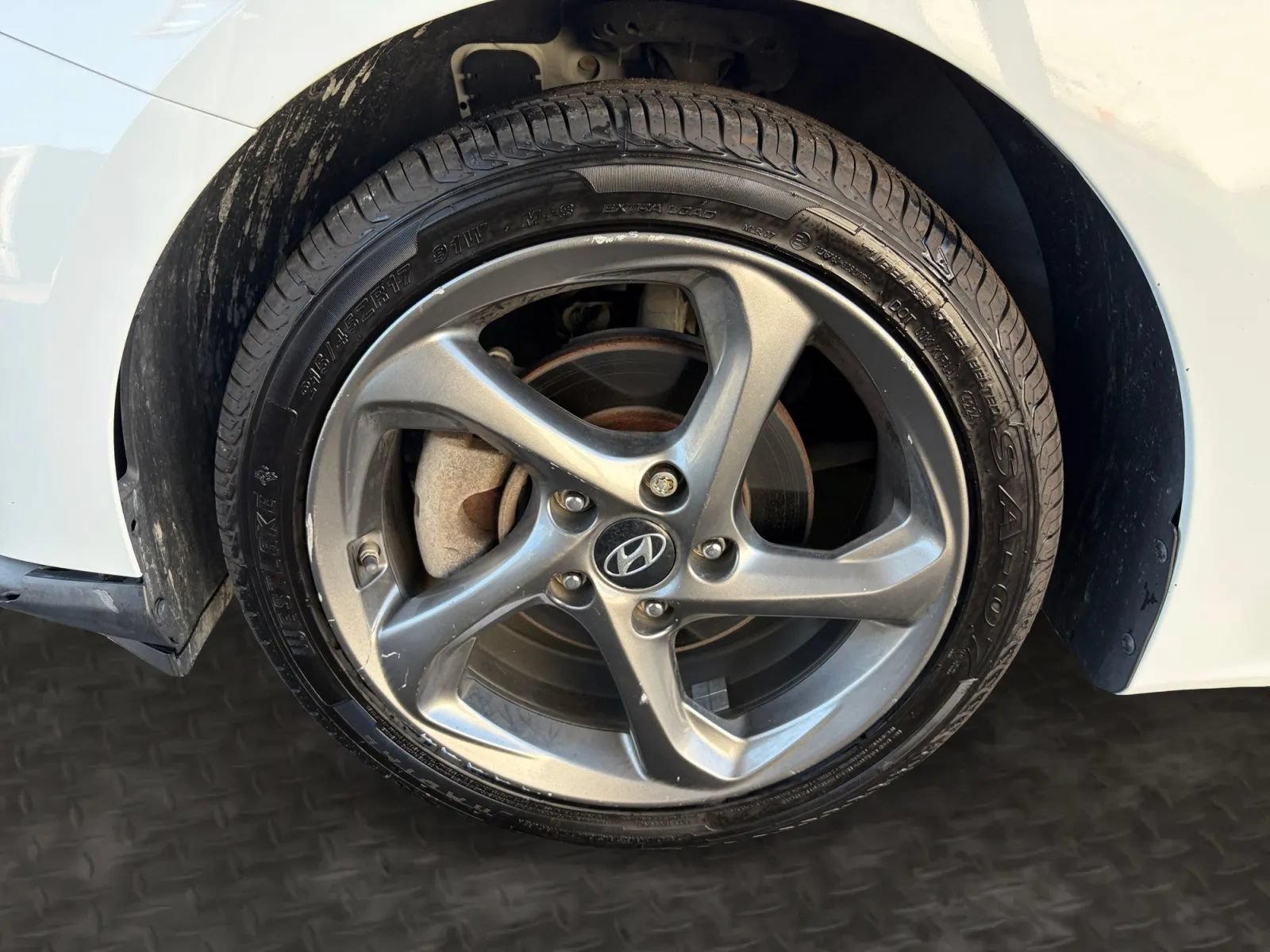 Used 2020 Hyundai Veloster 2.0 FWD image 31