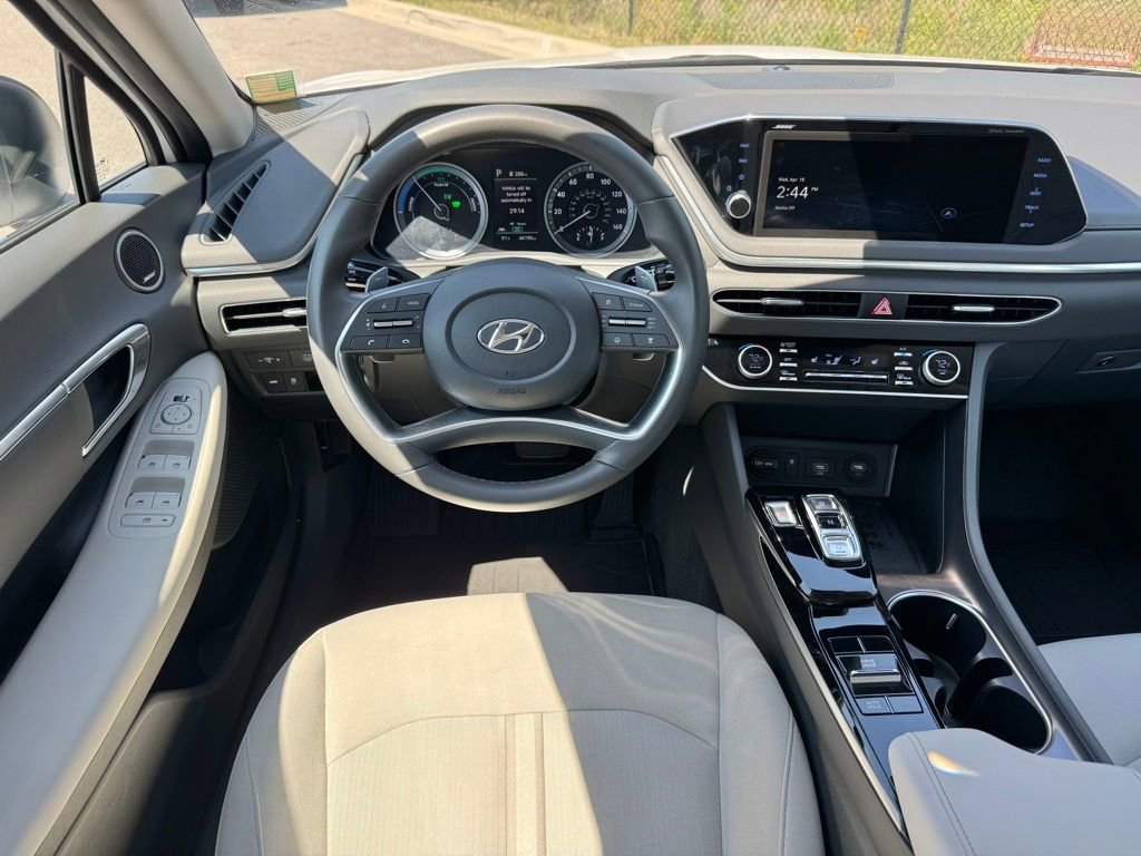 Certified 2023 Hyundai Sonata SEL w/ Cargo Package FWD image 2