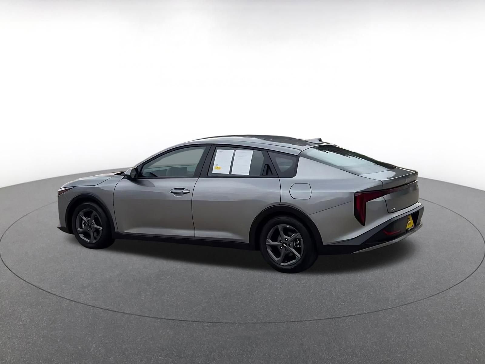 Used 2025 Kia K4 LXS image 10