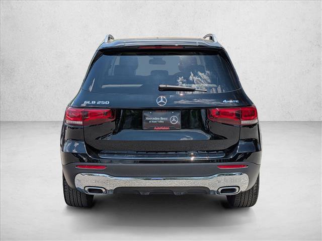 Used 2023 Mercedes-Benz GLB 250 4MATIC image 7