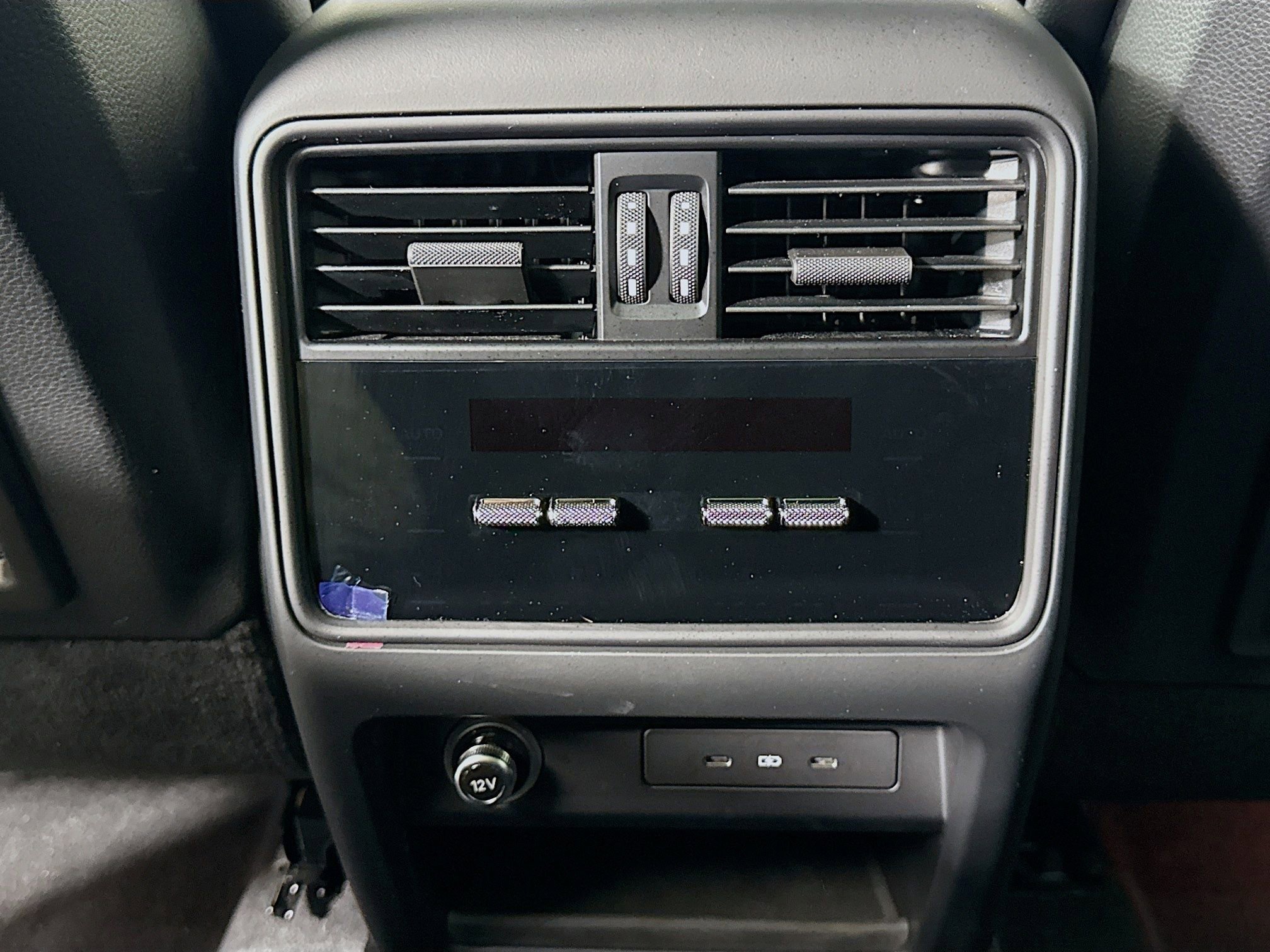 Certified 2024 Porsche Cayenne AWD/4WD image 24