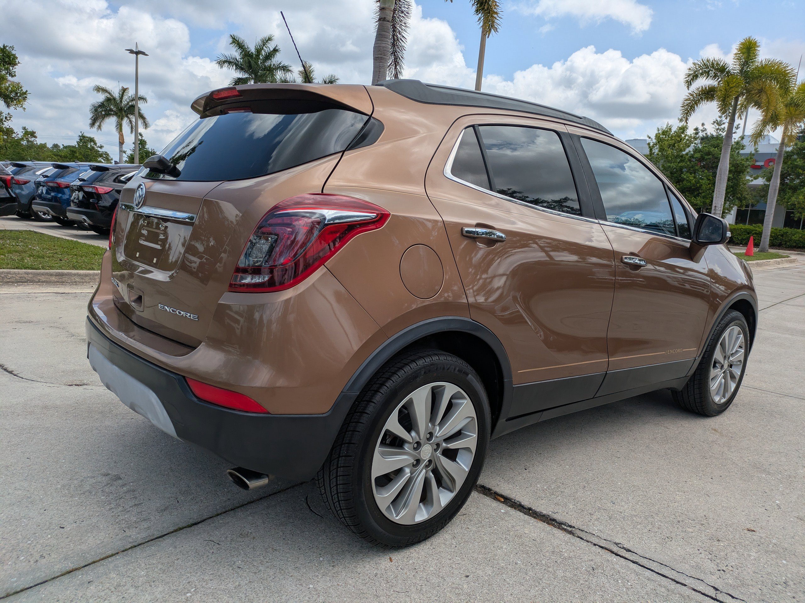 Used 2017 Buick Encore Preferred FWD image 4