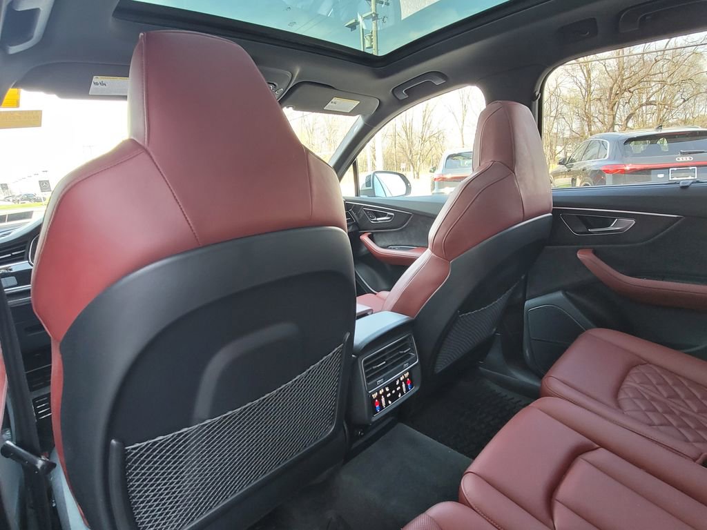 Used 2022 Audi SQ7 Premium Plus w/ SQ7 Executive Package image 13