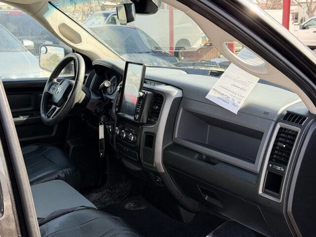 Used 2018 RAM 1500 ST w/ SXT Appearance Group image 20