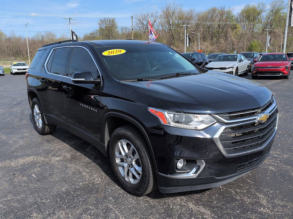 Used 2020 Chevrolet Traverse LT image 1