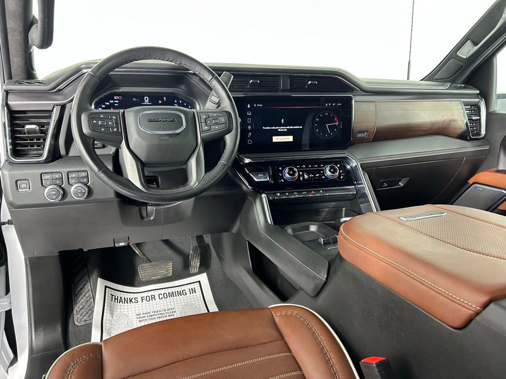 Used 2024 GMC Sierra 3500 Denali Ultimate image 17