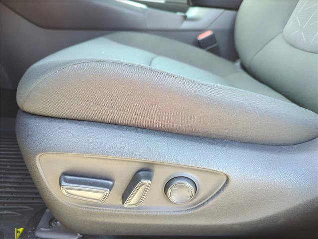 Used 2023 Toyota RAV4 XLE w/ Convenience Package image 12