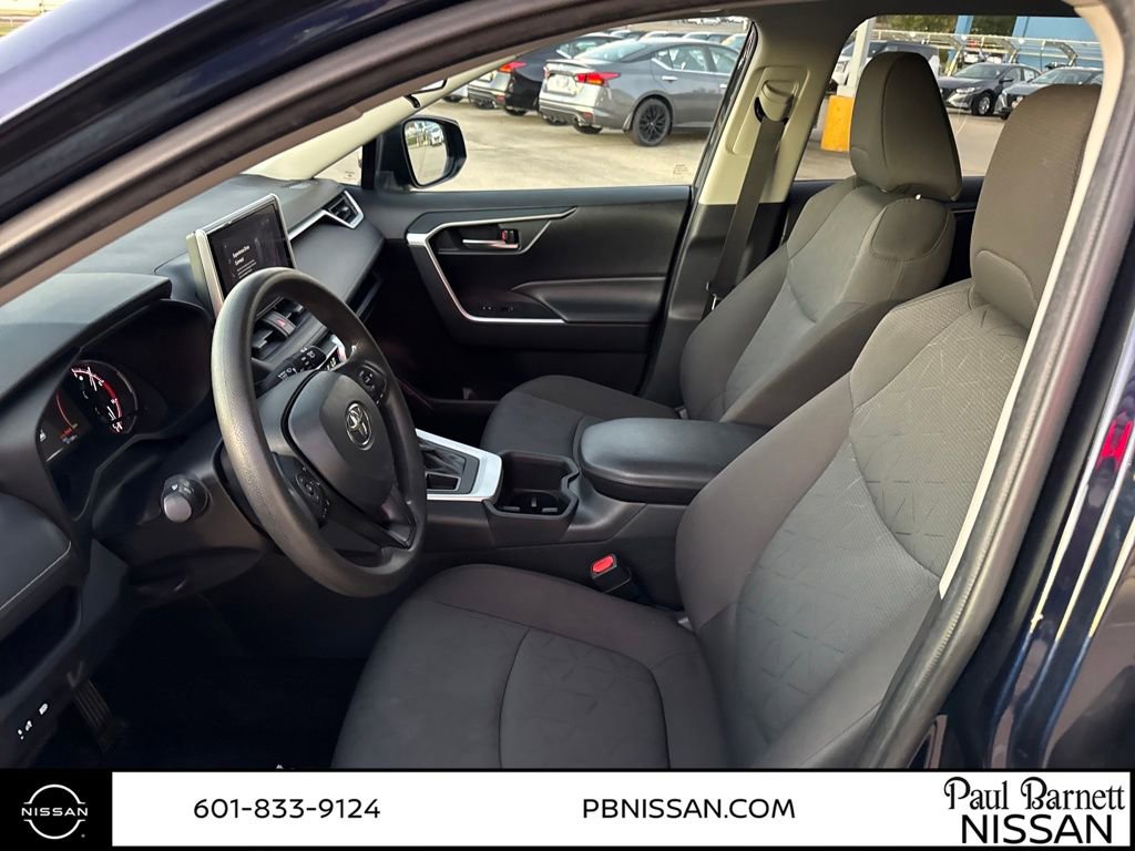 Used 2024 Toyota RAV4 XLE image 17