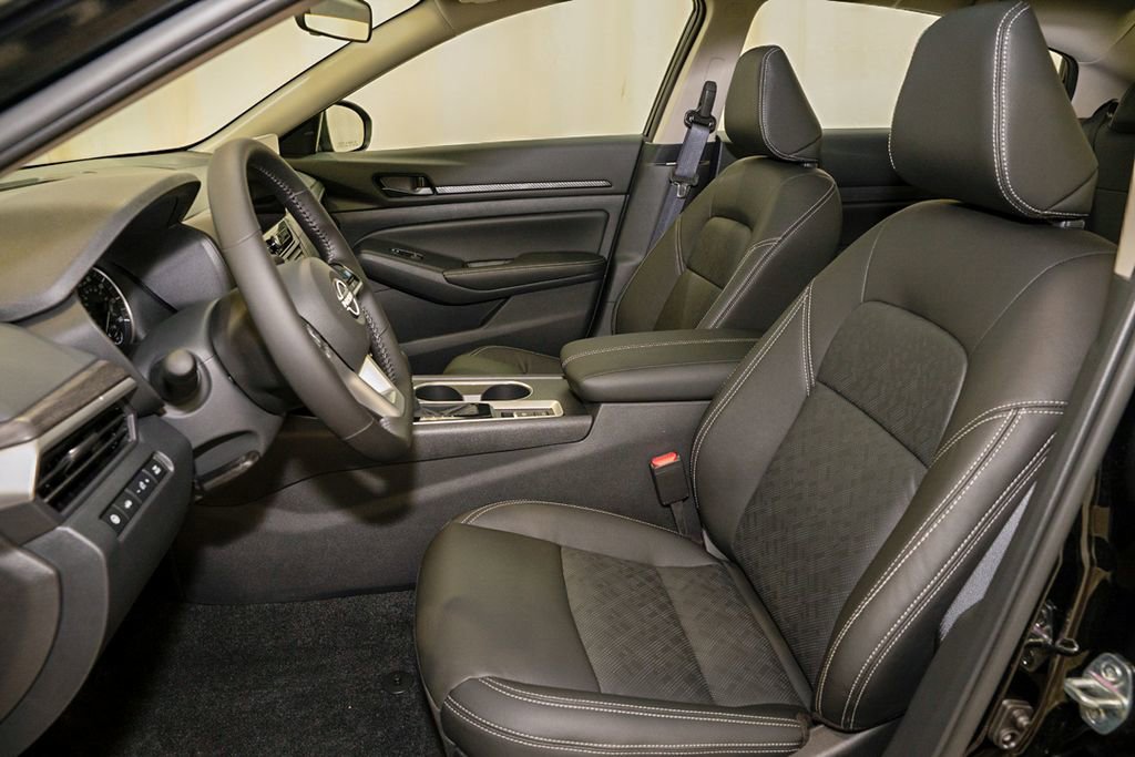New 2026 Nissan Altima 2.5 SV w/ SV Premium Package FWD image 12
