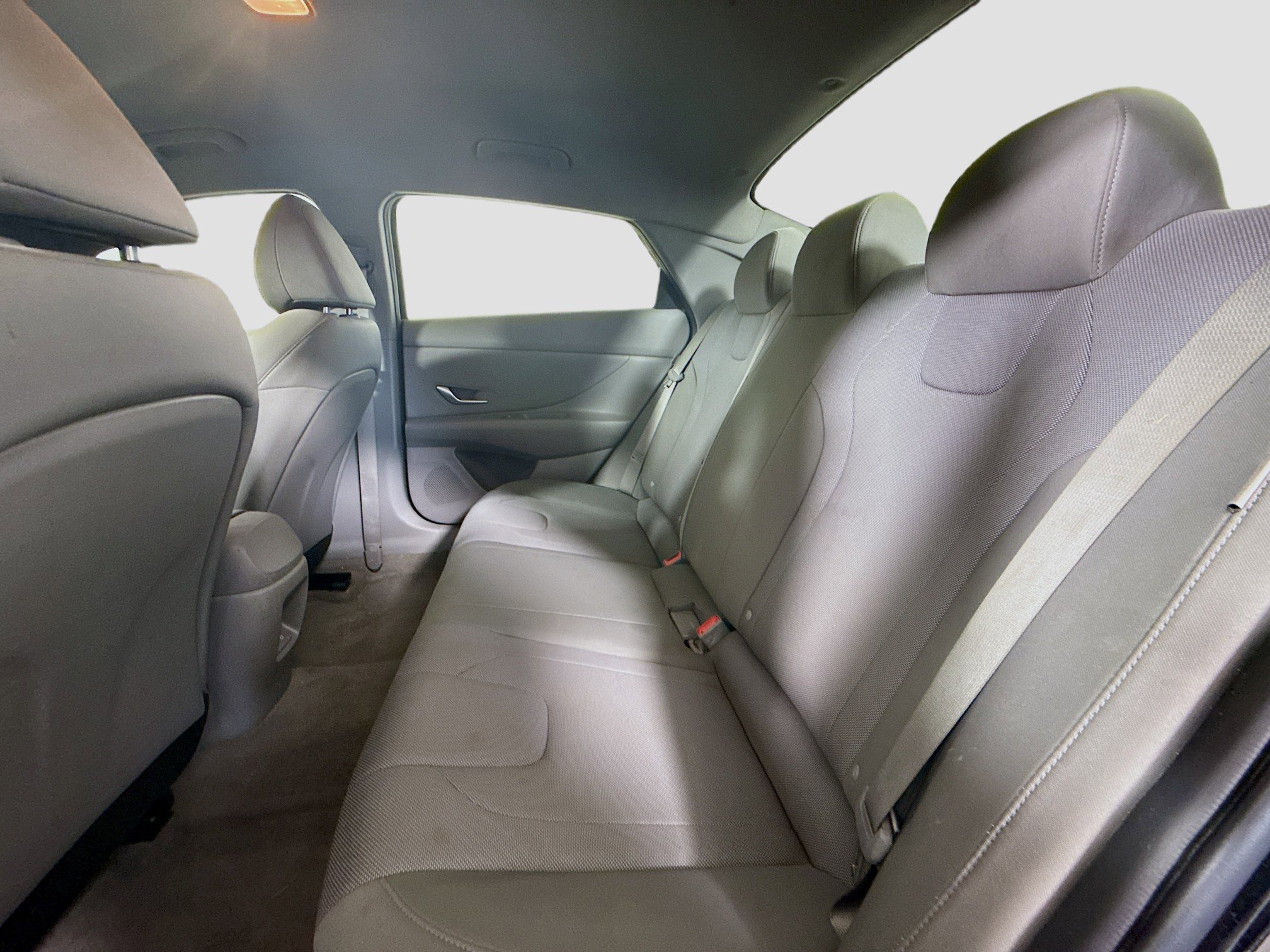 Used 2025 Hyundai Elantra SE image 24