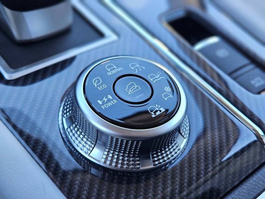 New 2025 Mitsubishi Outlander SEL image 25