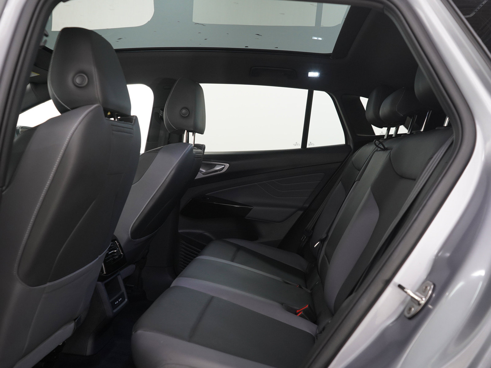 Used 2023 Volkswagen ID.4 Pro S RWD image 15