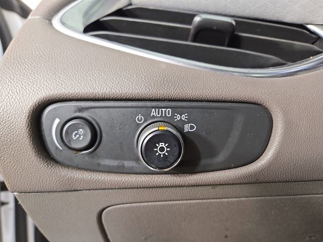 Used 2019 Chevrolet Malibu LT image 27