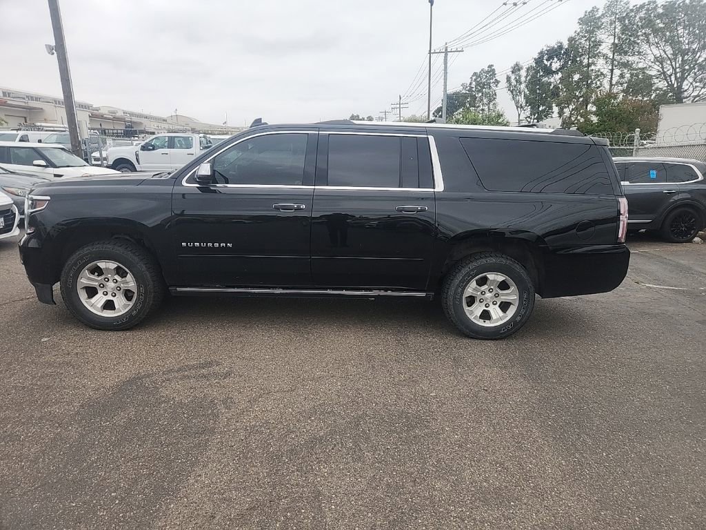 Used 2018 Chevrolet Suburban Premier AWD/4WD image 10