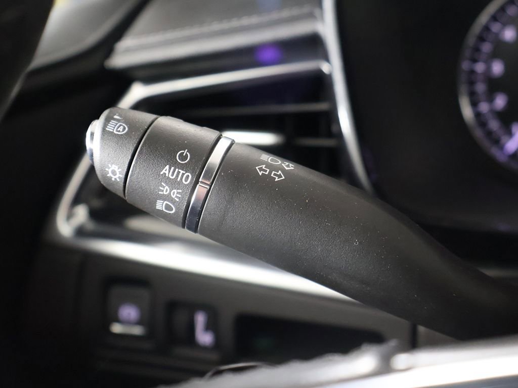 Used 2021 Cadillac XT5 Premium Luxury image 44