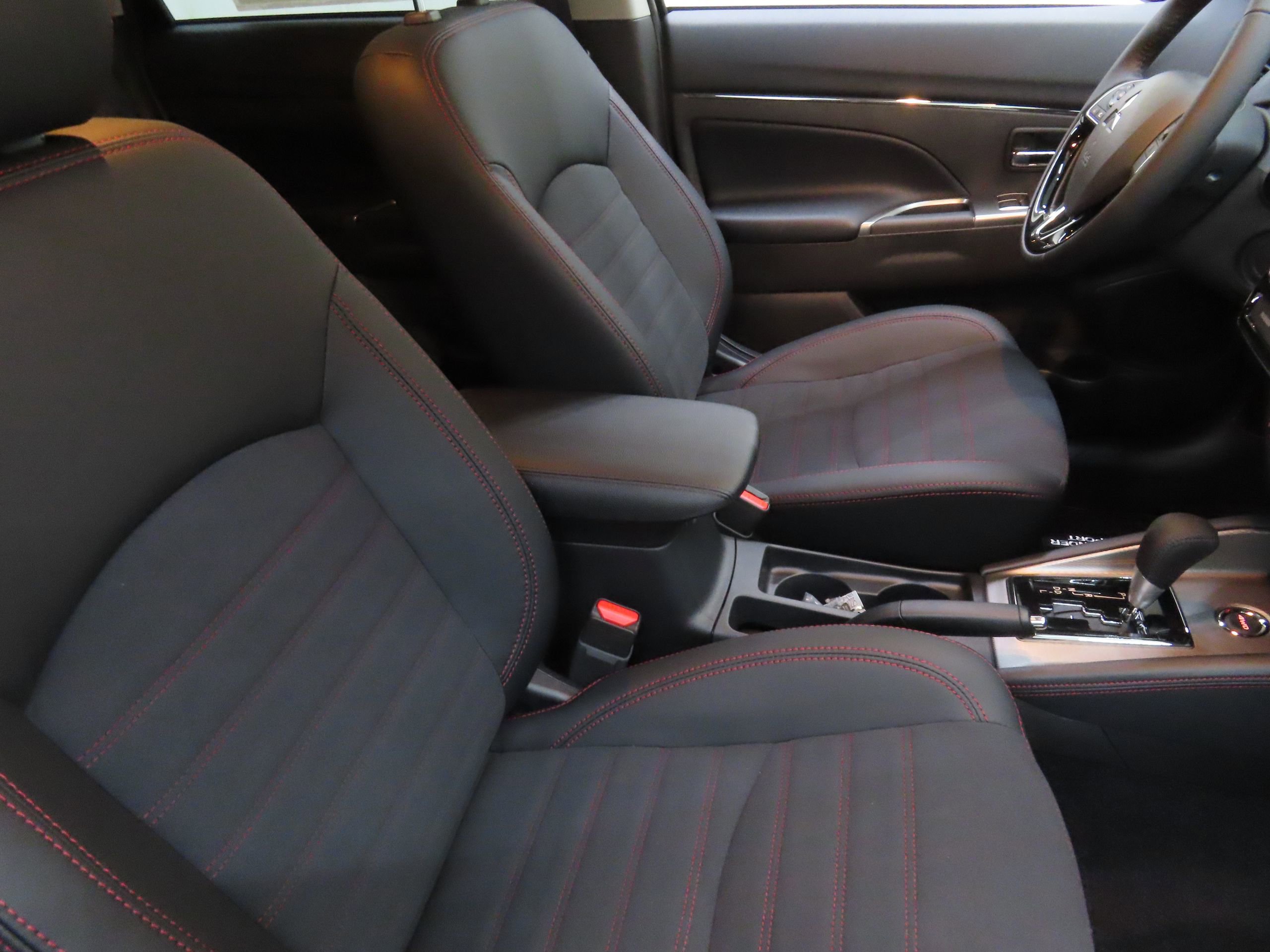 New 2025 Mitsubishi Outlander Sport SE image 24