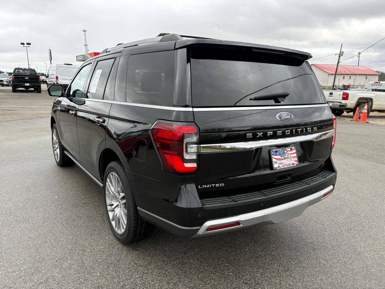Certified 2024 Ford Expedition Limited image 6