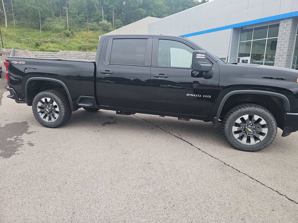 Used 2021 Chevrolet Silverado 2500 Custom w/ Custom Convenience Package AWD/4WD image 4