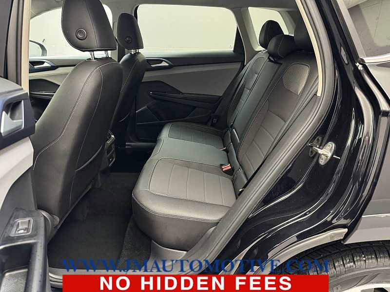 Used 2024 Volkswagen Taos SE FWD image 14
