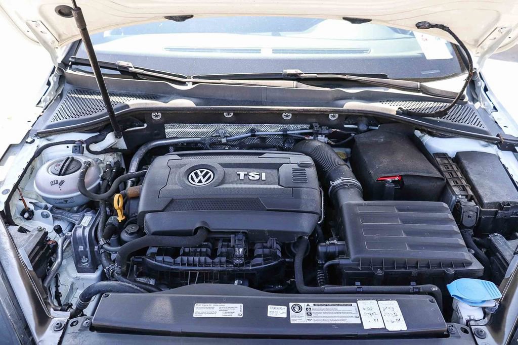Used 2017 Volkswagen GTI Sport image 29