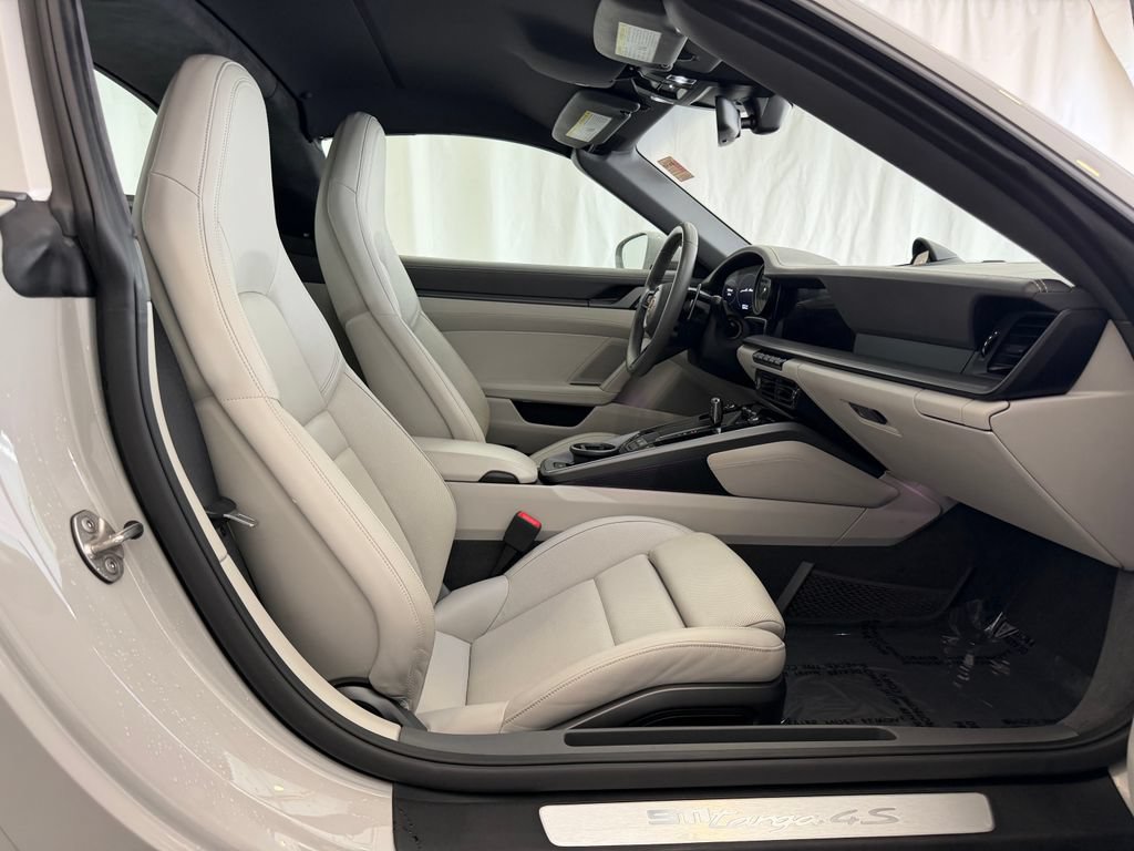 Certified 2021 Porsche 911 AWD/4WD image 17