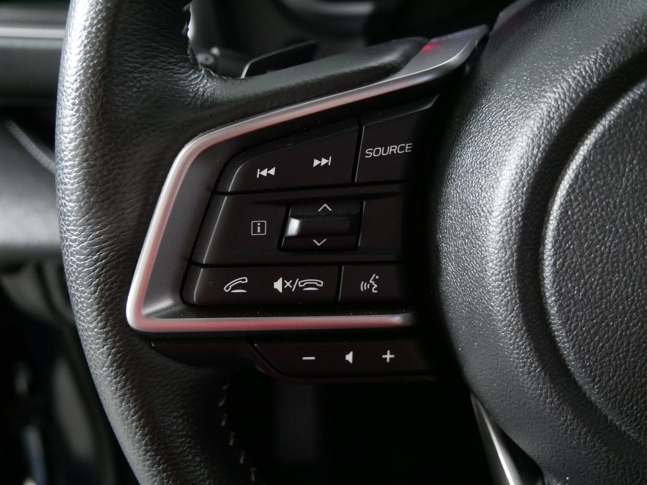 Used 2023 Subaru Ascent Limited w/ Technology Package AWD/4WD image 28