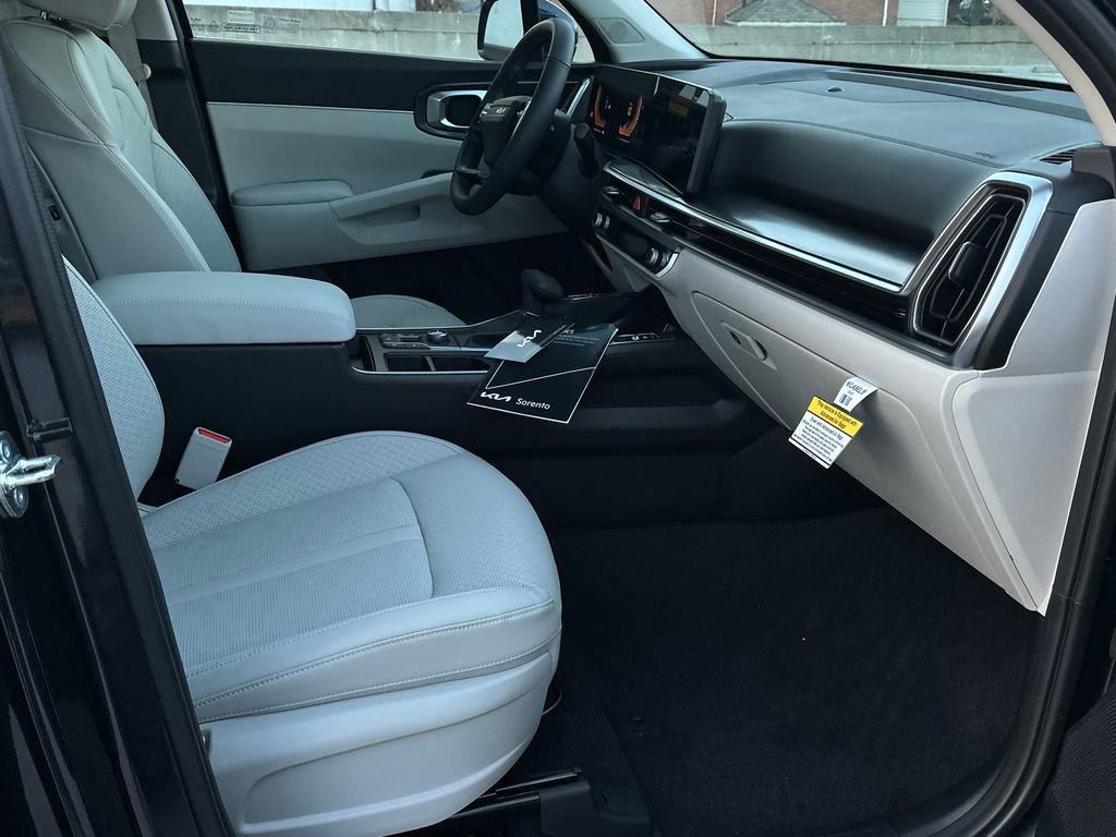 New 2026 Kia Sorento S image 12