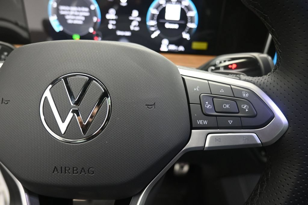 New 2026 Volkswagen Tiguan SEL R-Line AWD/4WD image 14